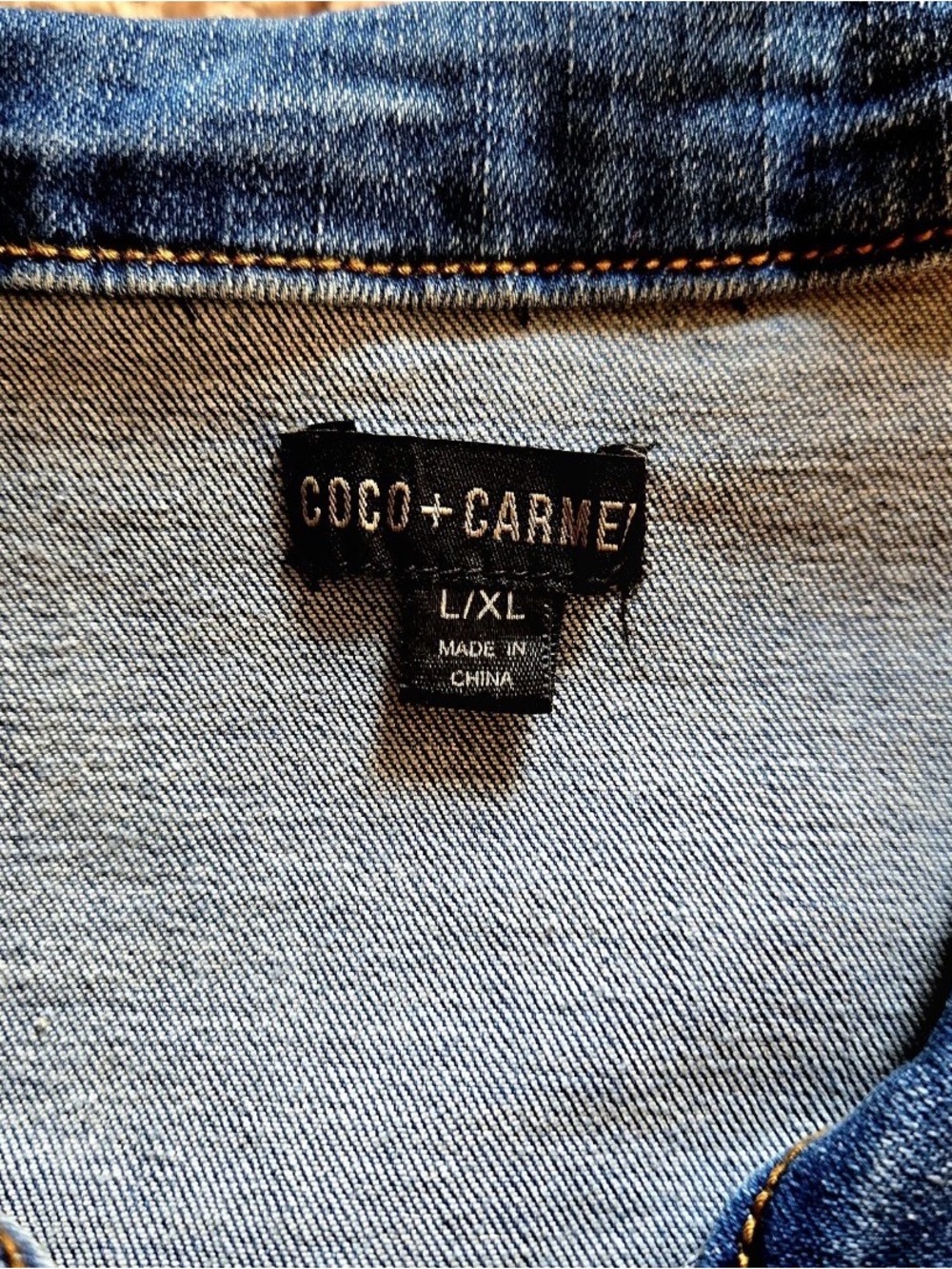 Coco + Carmen Women Teens Juniors Button Vest, Distressed Blue, Size LG/XLG NWT - Picture 5 of 9